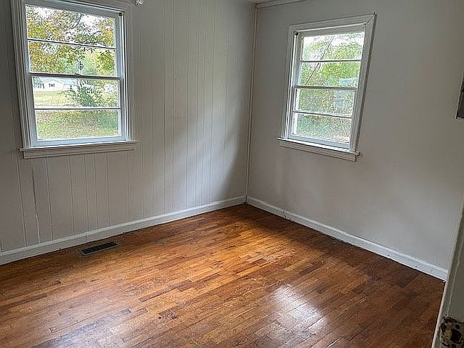 Photo of 180 Green Rd, Bolivar, TN