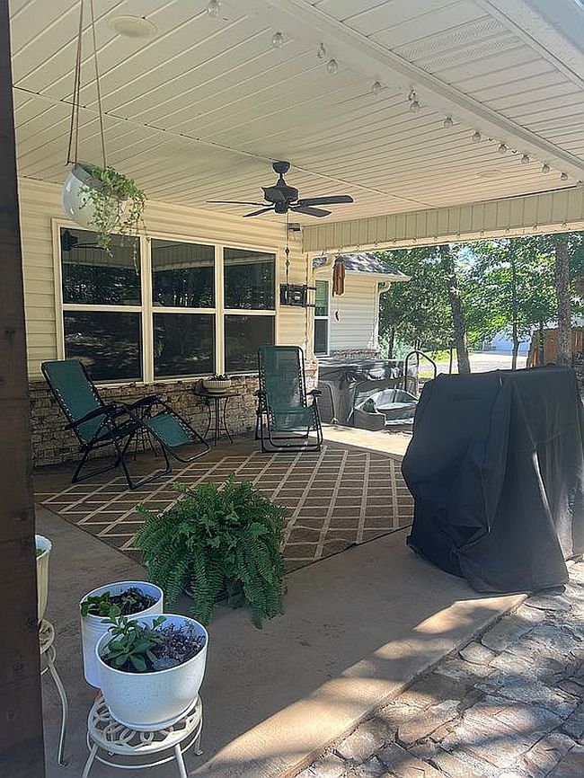 Photo of 34420 Berryfrost Ln, Poteau, OK