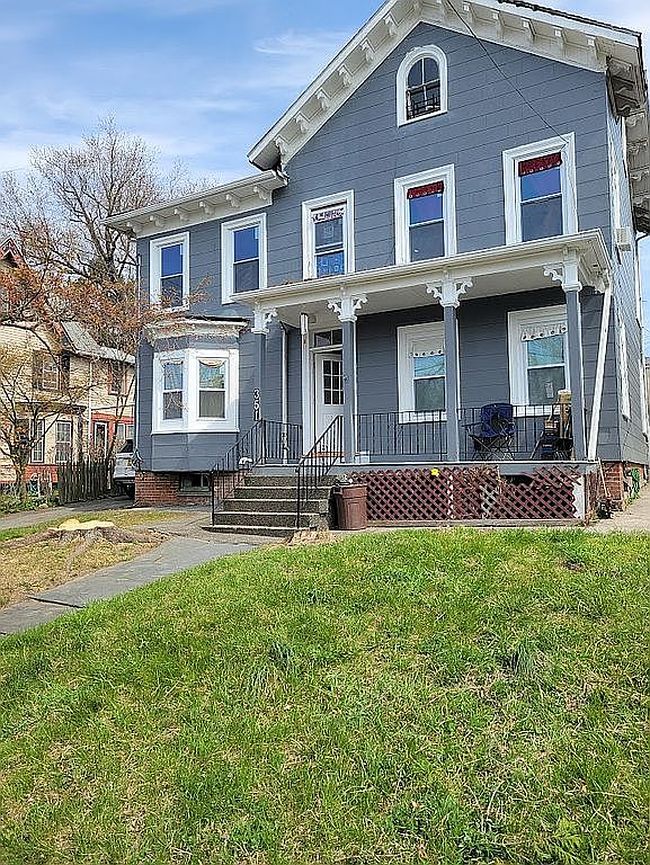 Photo of 351 Smith St, Peekskill, NY