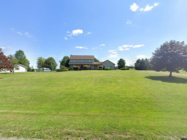 Photo of 2486 Waynewood Dr Ne, Fowler, OH