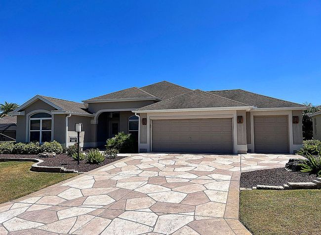 Preview of property located at 1085 Alcove Loop