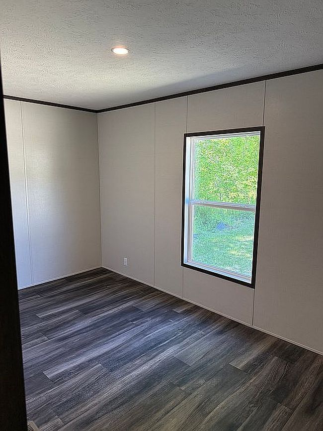 Image of 687 Oasis Ln
