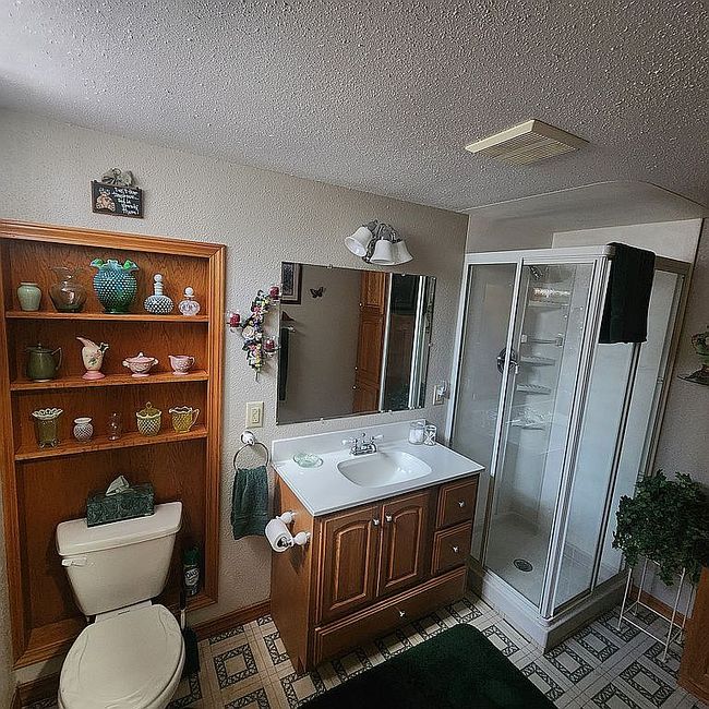 Photo of 2028 Tilbury Rd, Waterloo, IA