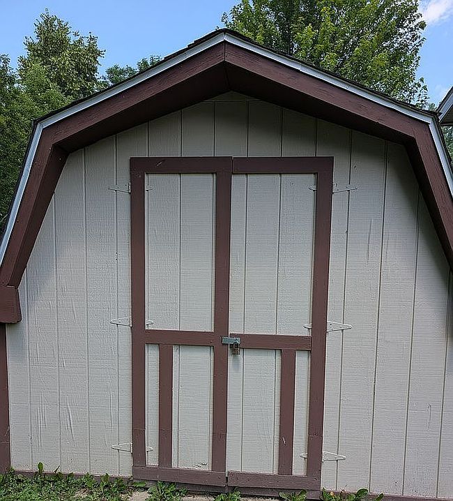 Photo of 156 Applewood Ct, Davison, MI
