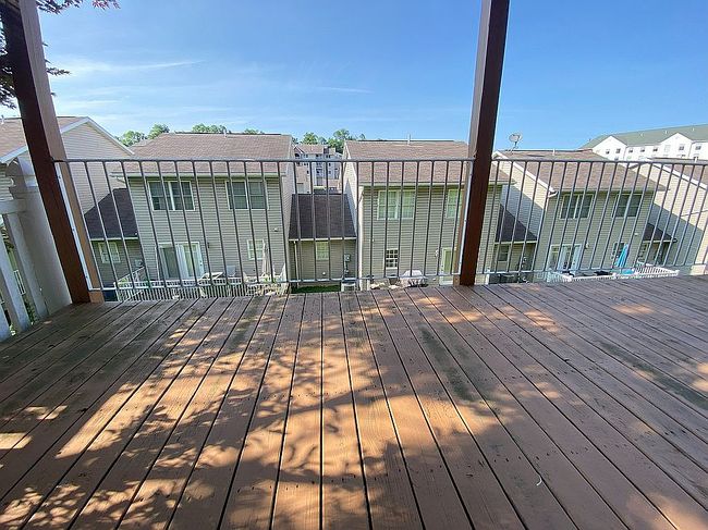 Image of 155 Meadow Ridge Dr