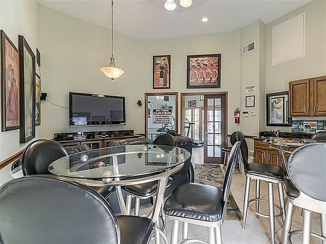 Photo of 4057 Walnut St Apt 6, Kansas City, MO