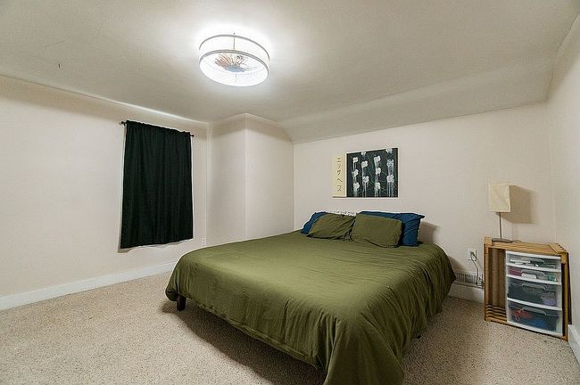 Image of 1221 Main St