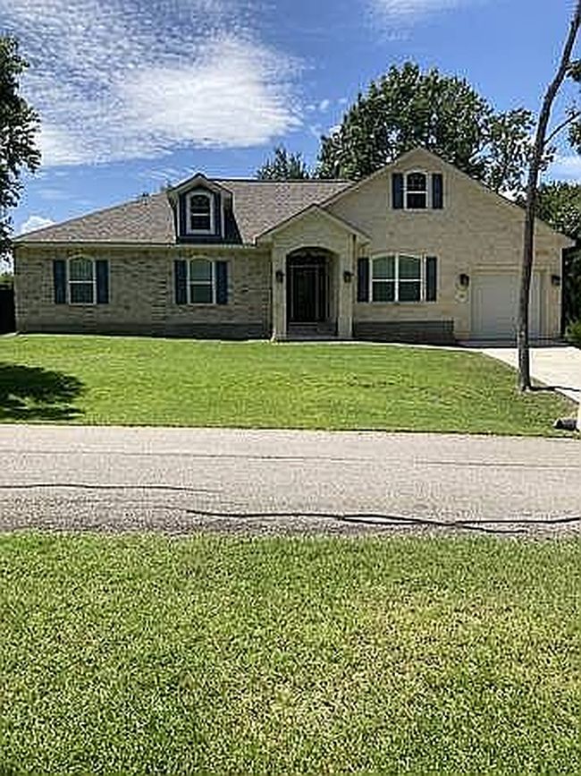 Photo of 112 S Pine Harbour Dr, Coldspring, TX