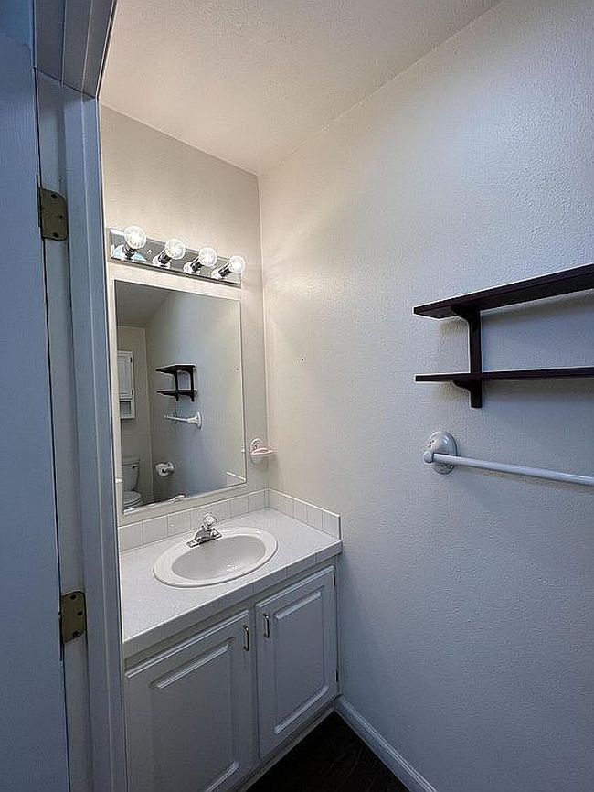 Photo of 6983 Sw Mustang Rd, Terrebonne, OR