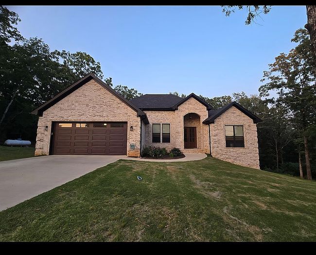Image of 595 Willow Lake Rd