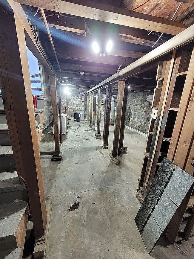 Image of 202 2nd St S