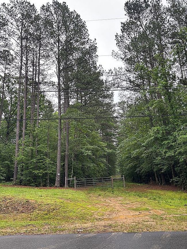 Image of 5767 Military Rd