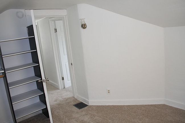 Photo of 71 Cloveridge Dr, Troy, MI