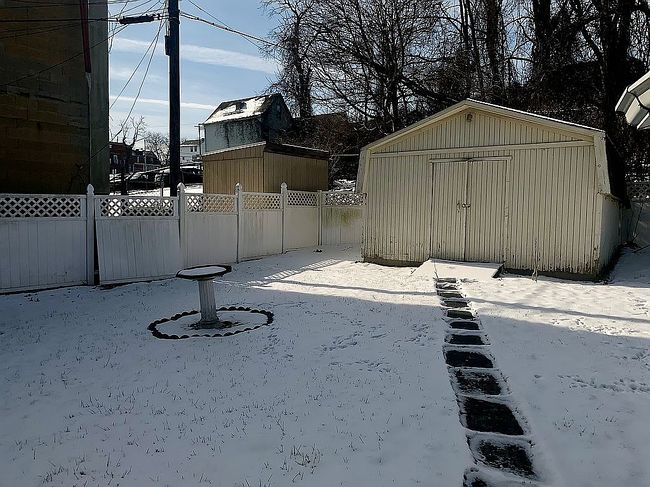 Image of 611 Francis Ct
