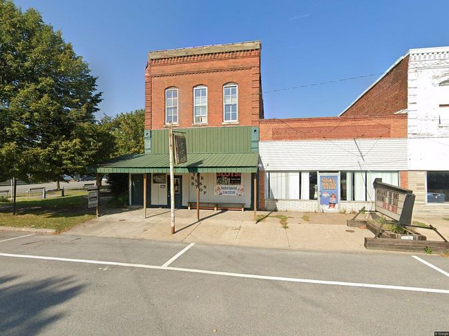 Image of 203 Center St