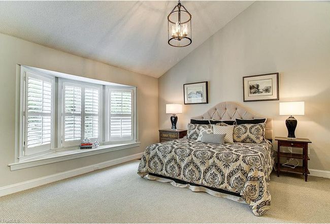 Image of 1042 Rockford Rd