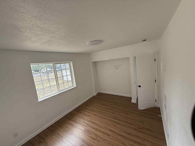 Photo of 716 E 1st Ave, Toppenish, WA