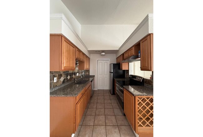 Image of 2240 Tarpley Rd