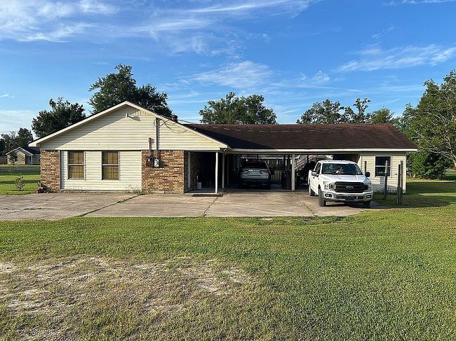 Photo of 2017 Clinton Dr, Westlake, LA