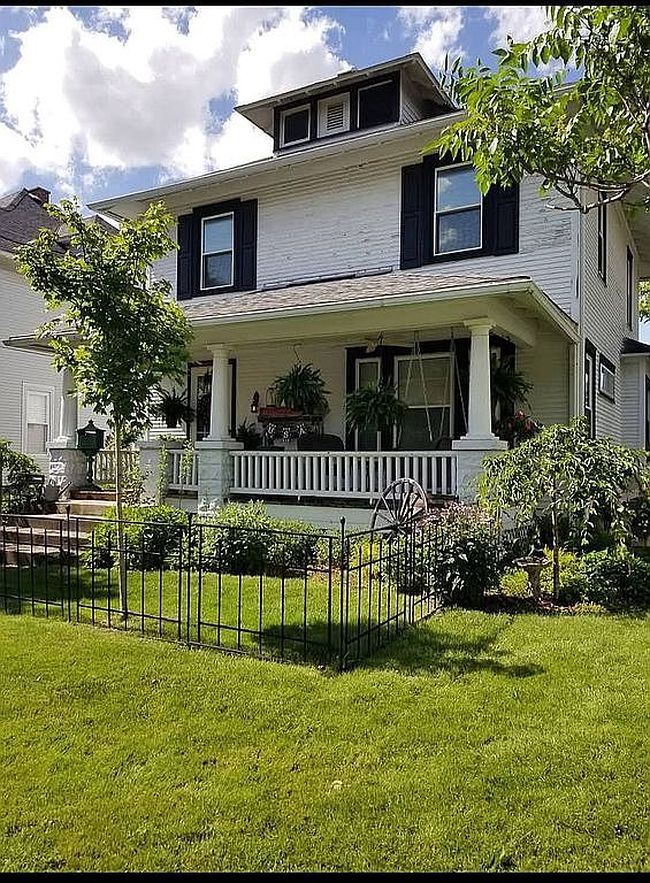 Photo of 200 Union St, Bellevue, OH