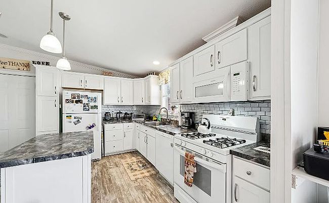 Photo of 4413 Hurontario Trl, Niagara Falls, NY