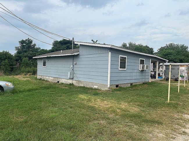 Additional photo 2 of property located at 21750 Us Highway 281 S