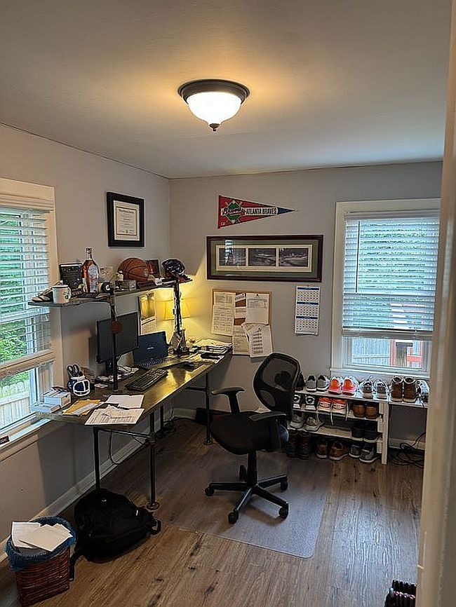 Image of 385 Hawes Blvd