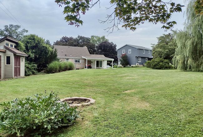 Photo of 27 Crescent St, Hummelstown, PA
