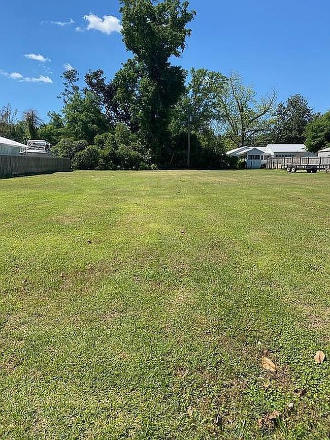 Photo of 33434 Woodlands Dr, Lillian, AL