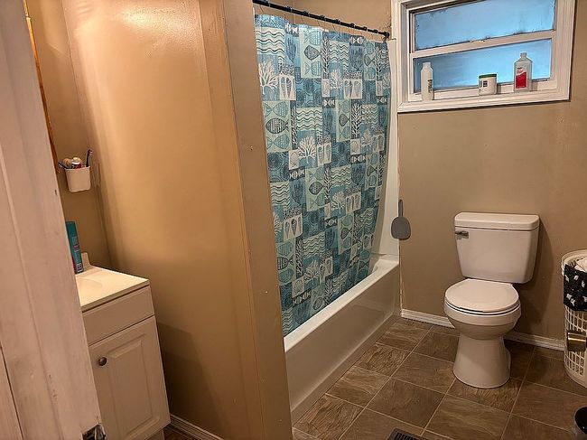 Image of 713 1st St