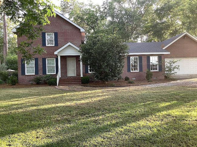 Photo of 611 Golf Dr