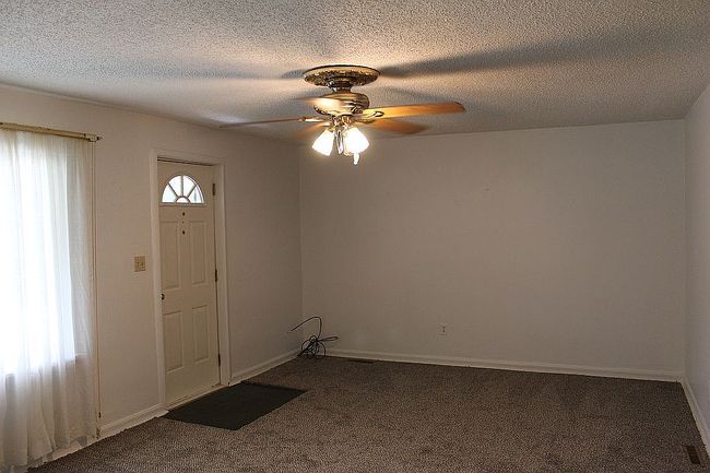 Photo of 660 S Glenn Ave, Springfield, MO