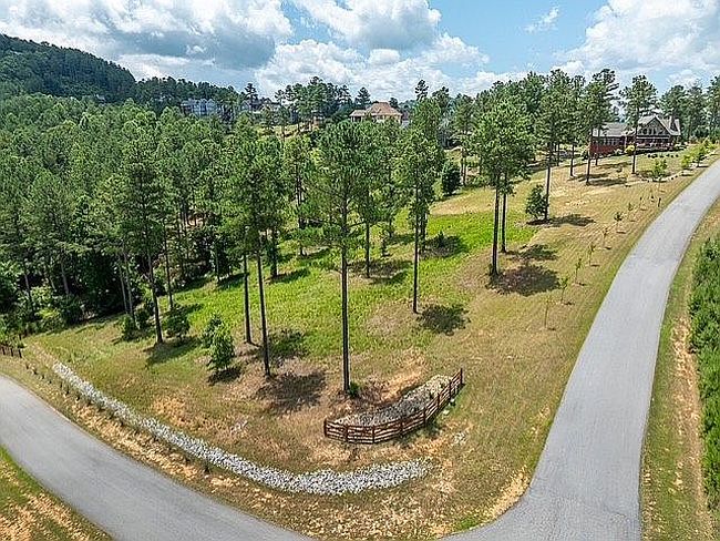 Additional photo 3 of property located at Loop Ln