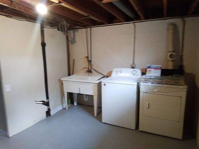 Additional photo 2 of property located at 904 14th St W