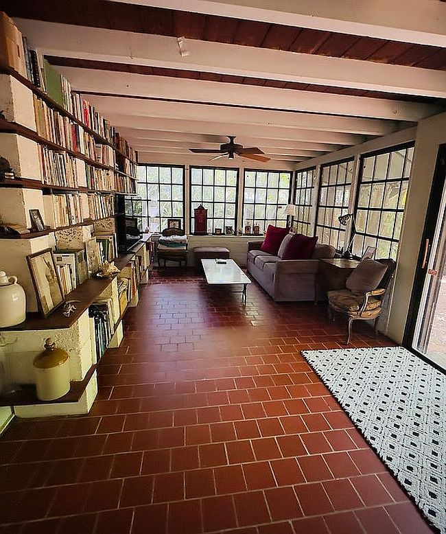 Photo of 3595 Avocado Ave, Miami, FL