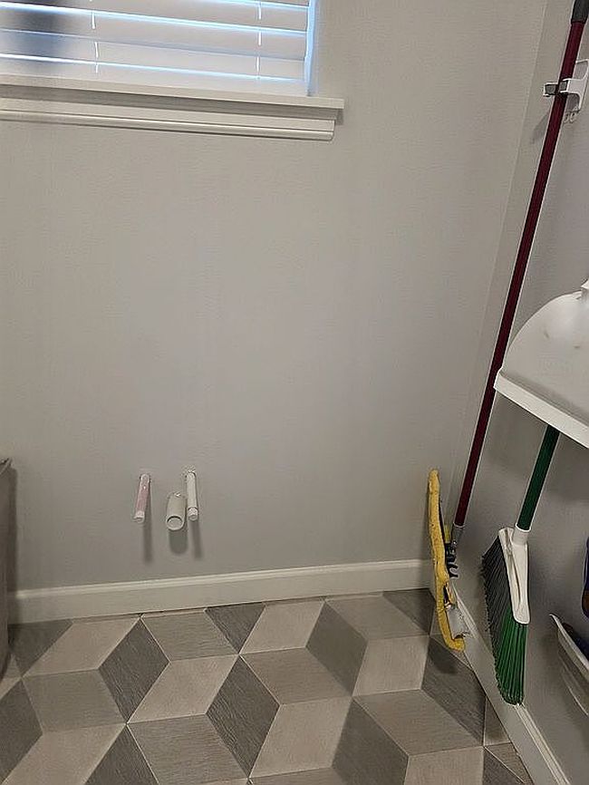 Additional photo 3 of property located at 7309 Cyan Dr