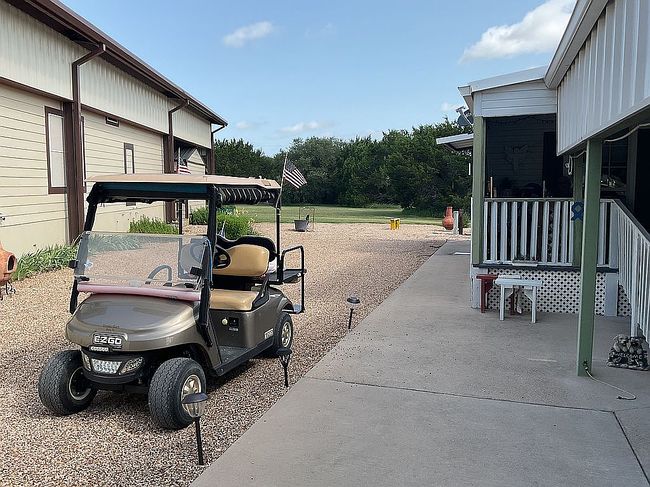 Photo of 206 Holiday Rambler Dr, Whitney, TX