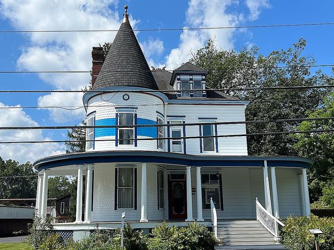Photo of 898 Main St, Beverly, WV
