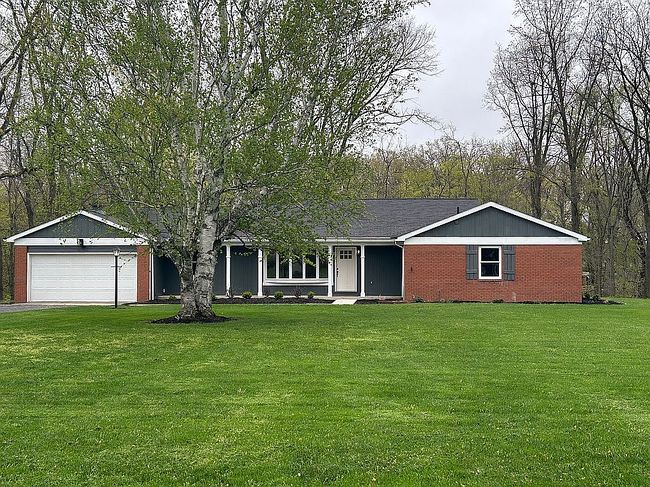 Image of 220 Dogwood Ln