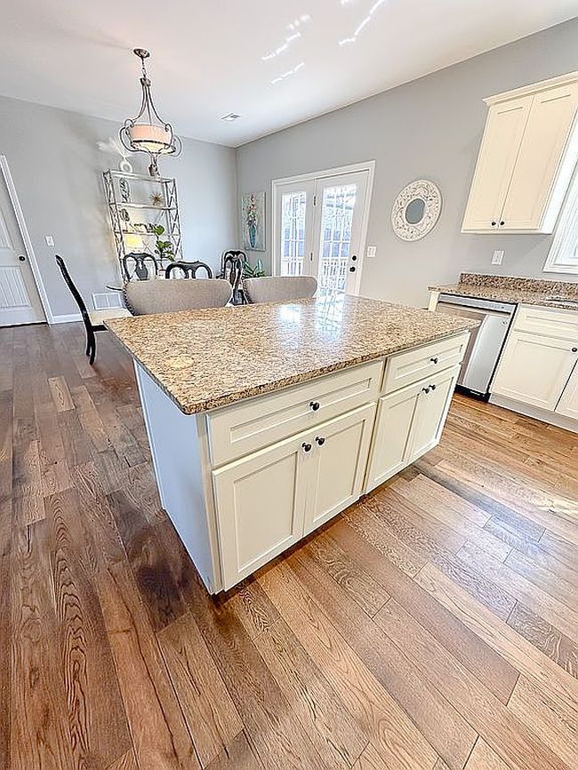 Additional photo 3 of property located at 343 Heritage Way