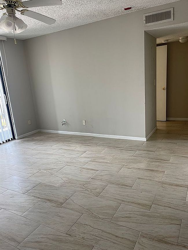 Preview of property located at 13531 Eagle Ridge Dr #123