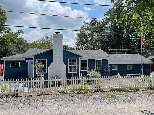 Photo of 16 Robin Rd, Craryville, NY