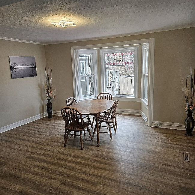 Image of 320 Diagonal St