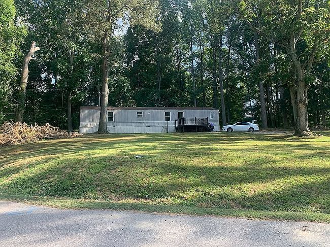 Photo of 422 Ellen Dr
