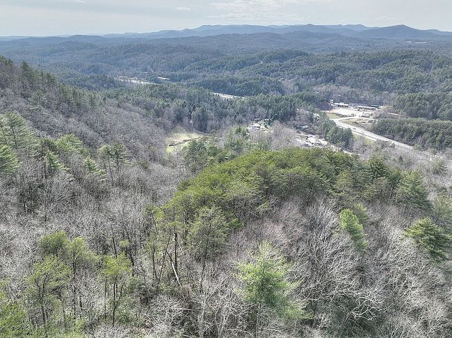 Photo of 191 Patterson Ln, Blue Ridge, GA
