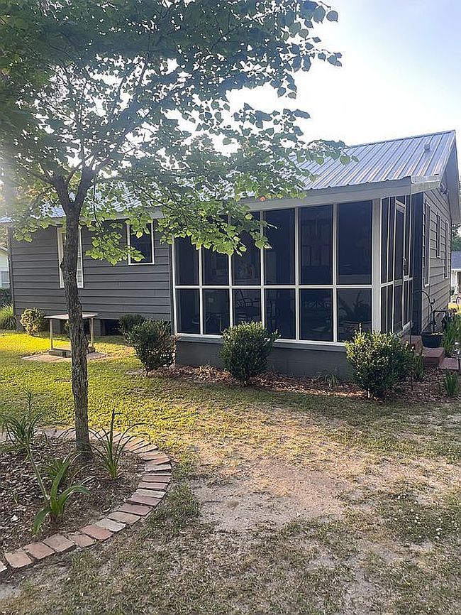 Image of 605 E 8th Ave