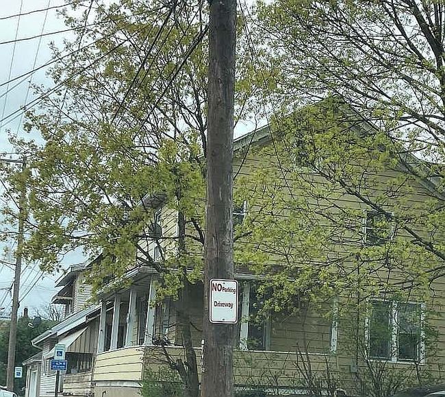 Image of 19 W 1st St
