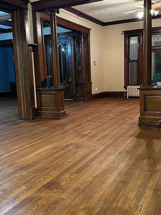 Image of 605 E 9th St