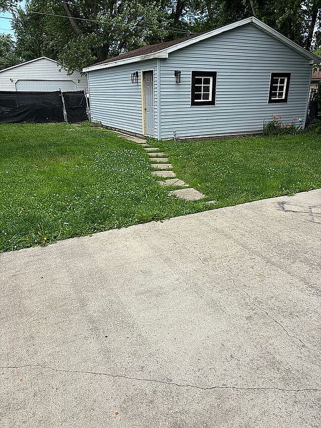 Photo of 408 E High St, Morris, IL