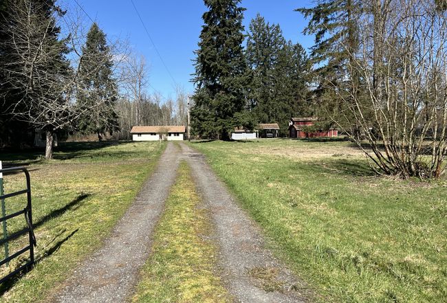 Image of 1421 State Route 702 East